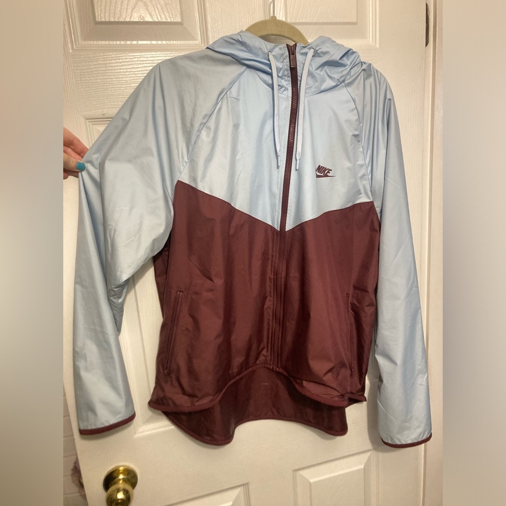 Nike wind breaker jacket